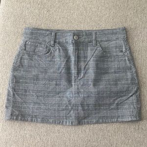 American Eagle checkered skirt!